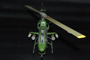 Fujimi AH-1J _2_.JPG
